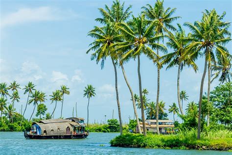 Sailing Through The Alappuzha Backwaters A Travel Guide Oyo Hotels