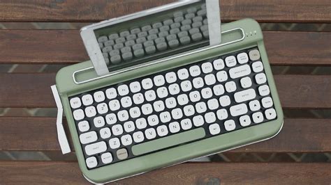 Penna A Vintage Typewriter Inspired Bluetooth Keyboard Bluetooth Keyboard Vintage