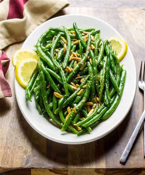 One Pan Green Beans Almondine A Simple And Delicious Recipe