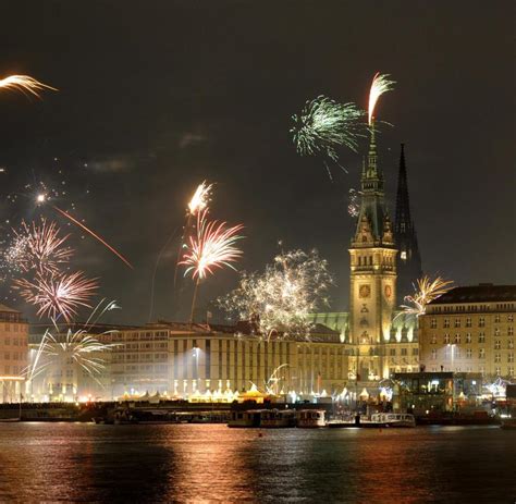 Silvesterfeuerwerk „einmal Im Jahr Sollte Man Doch Den Leuten Ihren