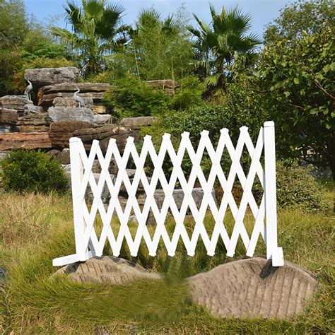 Retractable Expanding Fence Decorative Wooden Fence Pet Safety Fence 