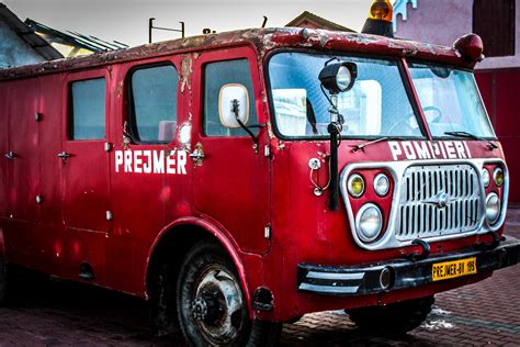 Images Gratuites Voiture Van Un Camion Rouge Camion De Pompier