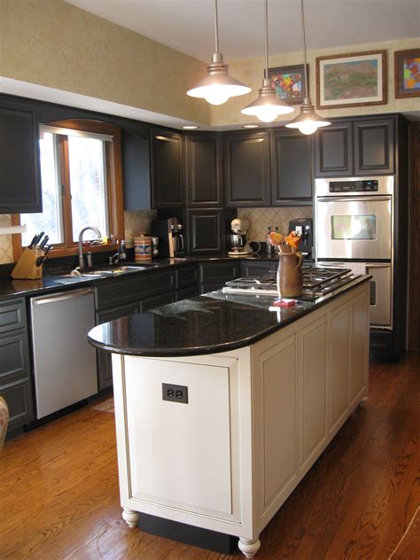 Our kitchen cabinet refacing process is fast, easy, and 1/2 the cost of traditional remodeling. cabinet refacing images