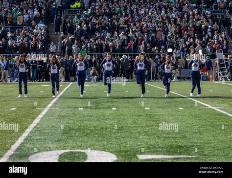 Notre Dame Cheerleaders During Game Hi Res Stock Photography And Images