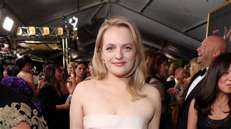 elisabeth moss wins first emmy for handmaid s tale after 8 nominations