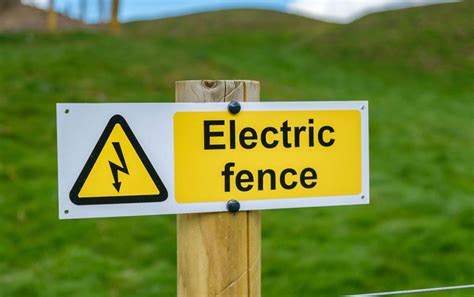 An easy to build diy electric fence to protect a perimeter from wild animals. DIY Electric Fence | Survival Daily