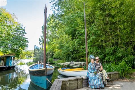 Visiting Grounds for Sculpture, Hamilton's Art-Filled Garden - Guide to