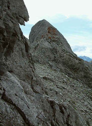 Cosy mountain loge in the allgäuer alps near oberstdorf. Heilbronner Weg - Vom Waltenberger Haus 2084 m über das ...