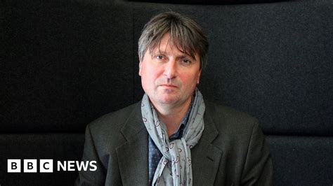 Queen Elizabeth Ii Poet Laureate Simon Armitage Marks Death Of Monarch The Daily Cable Co
