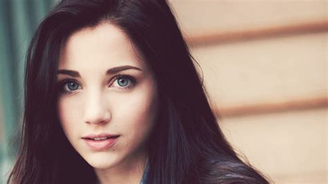 1920x1080 1920x1080 Emily Rudd Looking At Viewer Rooftops Sensual