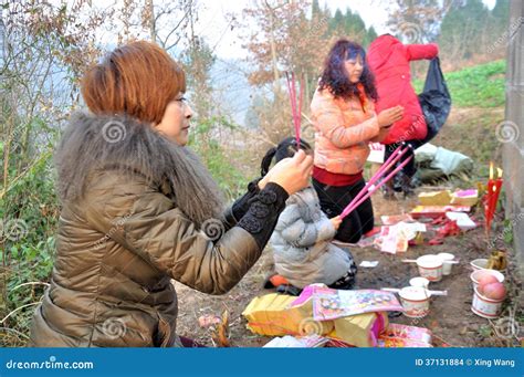 Ancestor Veneration In China Editorial Stock Image Image Of Envelope