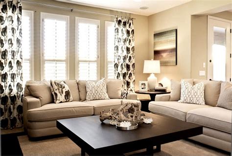 Paints with warm pigments are ideal for communal spaces, workspaces, or entertaining spaces where you and your guests want to remain alert and keep the conversation lively. Neutral Color Schemes for Living Rooms - Home Design Tips