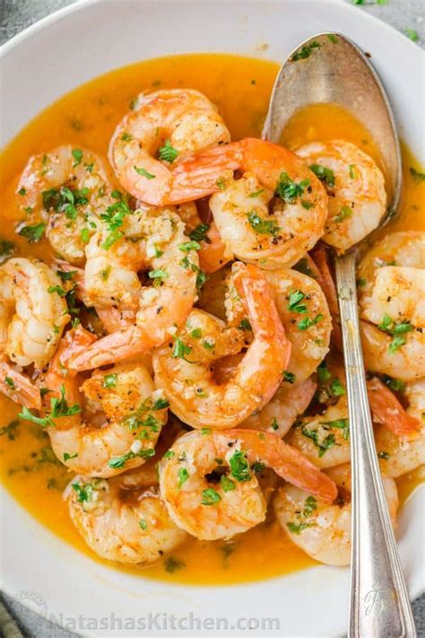 We all love that famous. Shrimp Scampi Recipe - NatashasKitchen.com