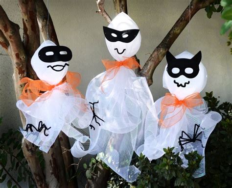 August 30, 2013 by vanessa beaty 31 comments. deco mesh crafts | ... Halloween Ghost Decorations ...