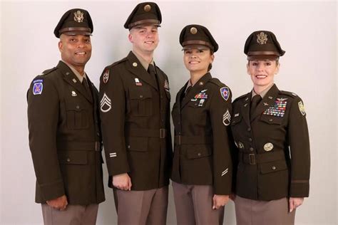 Army Still Tweaking Green Service Uniform As Recruiter
