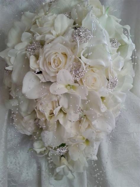 Ivory Cascading Bouquet With Real Touch And Silk Roses Callas Velvety