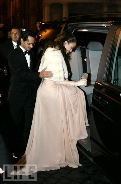 Jennifer lopez looked like she was ready to strut her stuff down the aisle when she took to the streets of nyc in a flowing wedding dress, but don't panic. LIFE | Celebrity weddings, Jennifer lopez, Famous couples