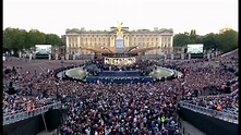The Queens Diamond Jubilee Concert - Annie Lennox - YouTube