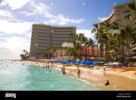 Royal Hawaiian Hotel Waikiki Beach Honolulu Oahu Hawaii Stock Photo Alamy