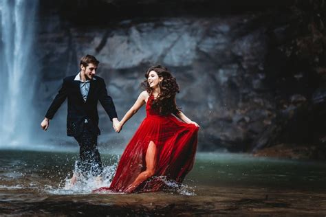 Striking Waterfall Engagement Photos Toccoa Falls Wandering Weddings Artofit