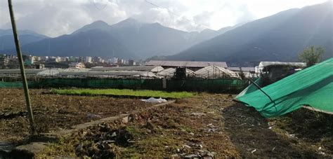 Land sale at perfect location and nearby main road | Gharghaderi.com