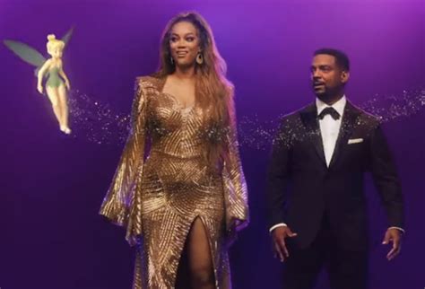Dwts On Disney Tyra Banks And Alfonso Ribeiro Get An Assist From