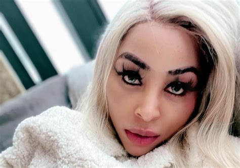 Pic Khanyi Mbau Makes Her New Relationship Instagram Official