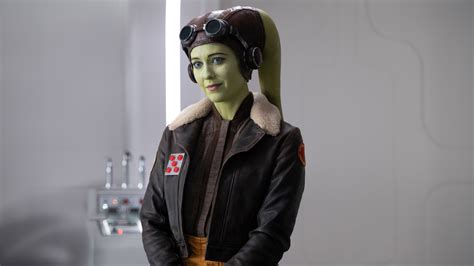 Mary Elizabeth Winstead As Hera Syndulla In Ahsoka Star Wars Wallpaper
