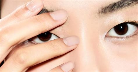 Mystery Solved What Those Tiny White Bumps Around Your Eyes Actually