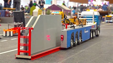 Special Rc Truck And Trailer Felbermeyer Transporting Gigantic Creaton