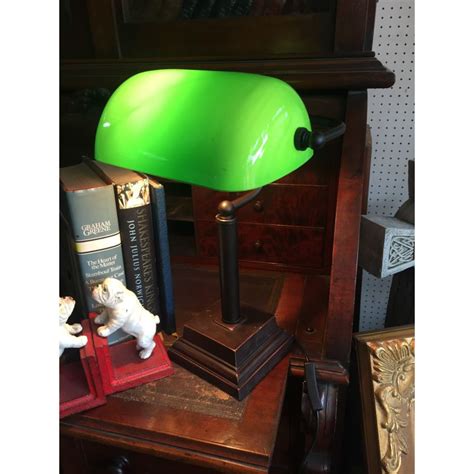 Funding as well received numerous architect and design awards. Old Style bankers desk lamp with green shade
