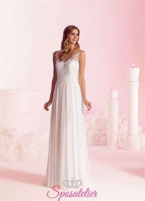 Abiti da sposa semplici ed eleganti collezione 2019 2020 abiti da sposa 2019 2020 di tendenza collezione economica online. abiti da sposa semplici e scivolati nuova collezione 2018Sposatelier