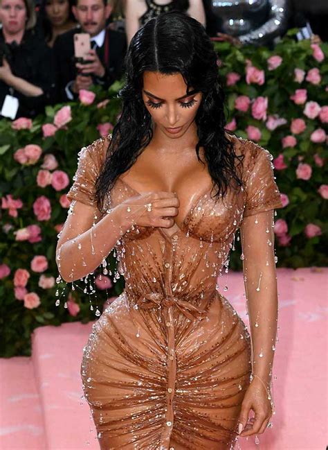 Moda Kim Kardashian Se Ve Envuelta En Un Nuevo Escándalo Curvy