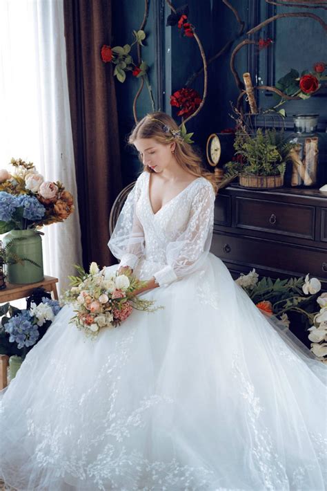 18 Vintage Inspired Puff Sleeve Wedding Dresses That Make A Timeless Statement Praise Wedding