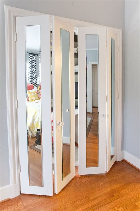 Create A New Look For Your Room With These Closet Door Ideas Mirrored