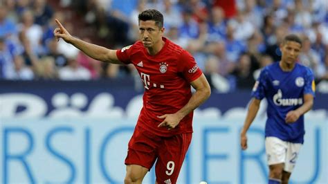 Robert lewandowski ma za sobą fantastyczny sezon, może najlepszy w karierze. Dreimal Lewandowski: S04 unterliegt Bayern München mit 0:3 ...