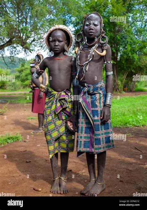 Mursi Children High Resolution Stock Photography And Images Alamy