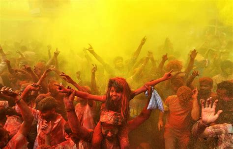 Holi Spring Festival Colors India Beautiful Abc News