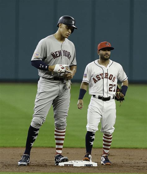 Ever Wondered What It Would Look Like If Aaron Judge Stood Next To Jose