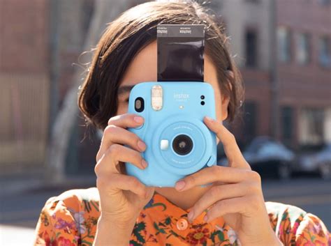 The Fujifilm Instax Mini 11 Is An Instant Print Camera Made For Selfies