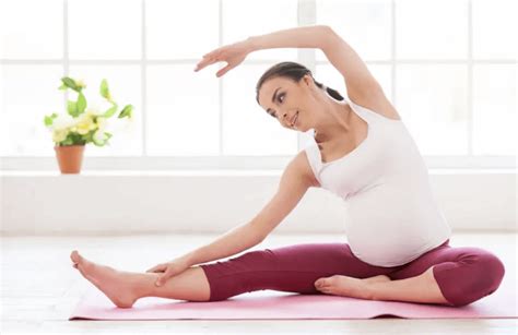 Todo Sobre El Yoga Para Embarazadas Posturas Tips Y Curiosidades