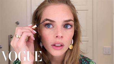 Samara Weavings Guide To Acne Proof Skin Care And Glittering Makeup