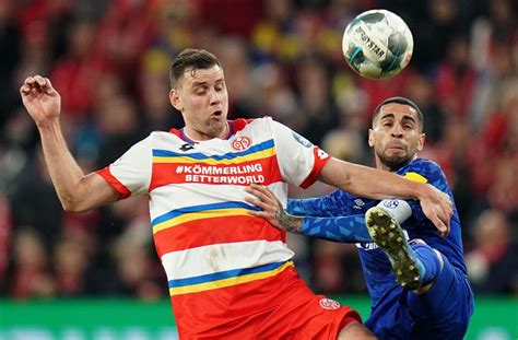 Adam szalai will meet the hungarians on the german national team this wednesday evening, but the good news is already a few hours beforehand: Suspendierter Adam Szalai: Stürmer und FSV Mainz 05 ...