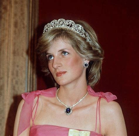 بالصور أجمل مجوهرات الأميرة ديانا مجلة هي