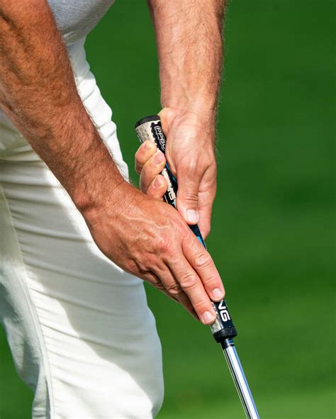 How To Grip A Putter 9 Ways The Pros Use The New York Times