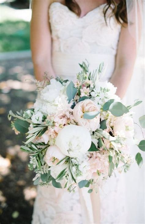 Top 15 Blush Pink Wedding Bouquets For Spring 2018