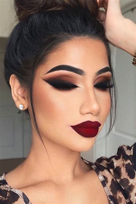 30 Best Fall Makeup Looks And Trends For 2022 Burgundy Makeup Burgundy Makeup Look Fall