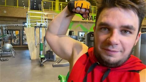 Biggest Biceps Ive Ever Seen Measure 30cm Youtube