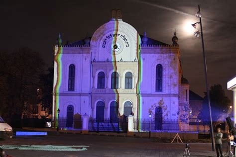 Kossuth lajos tér), also known as kossuth square (kossuth tér), is a city square situated in the lipótváros neighbourhood of budapest, hungary, on the bank of the danube. mymediafacade: Pécsi zsinagóga, Kossuth tér / Synagogue in ...