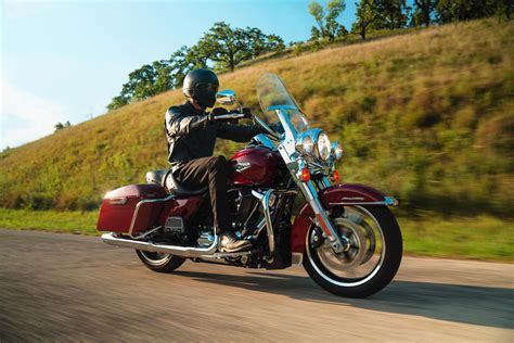 2021 Harley Davidson Road King Guide • Total Motorcycle